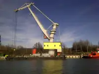 Self Propelled Floating Crane for sale